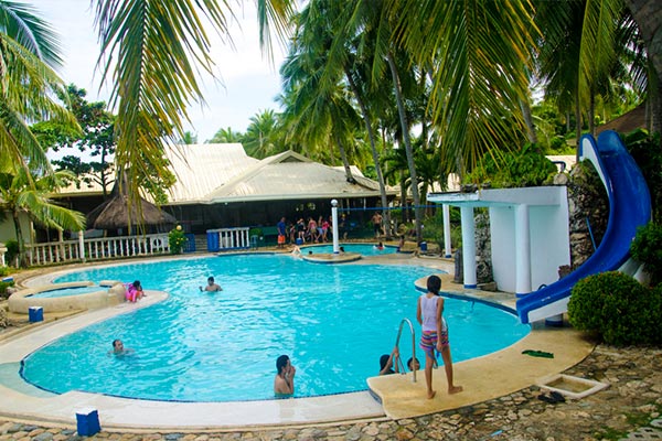 estaca-bay-resort-compostela-cebu-amenities-swimming-pool-01